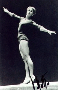 Лариса Латынина доминировала в женской гимнастике, завоевав 18 олимпийских медалей между 1956 и 1964 годами.